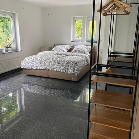 Rose Apartment *